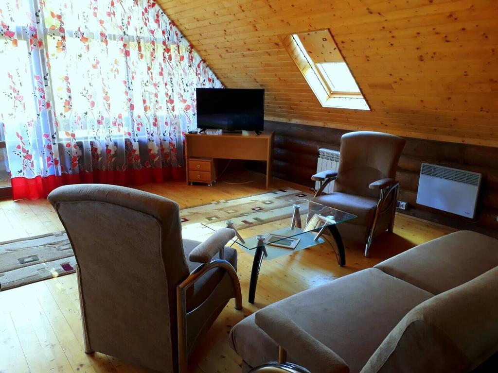 Rancho 555 Konuk evi Ujgorod Dış mekan fotoğraf